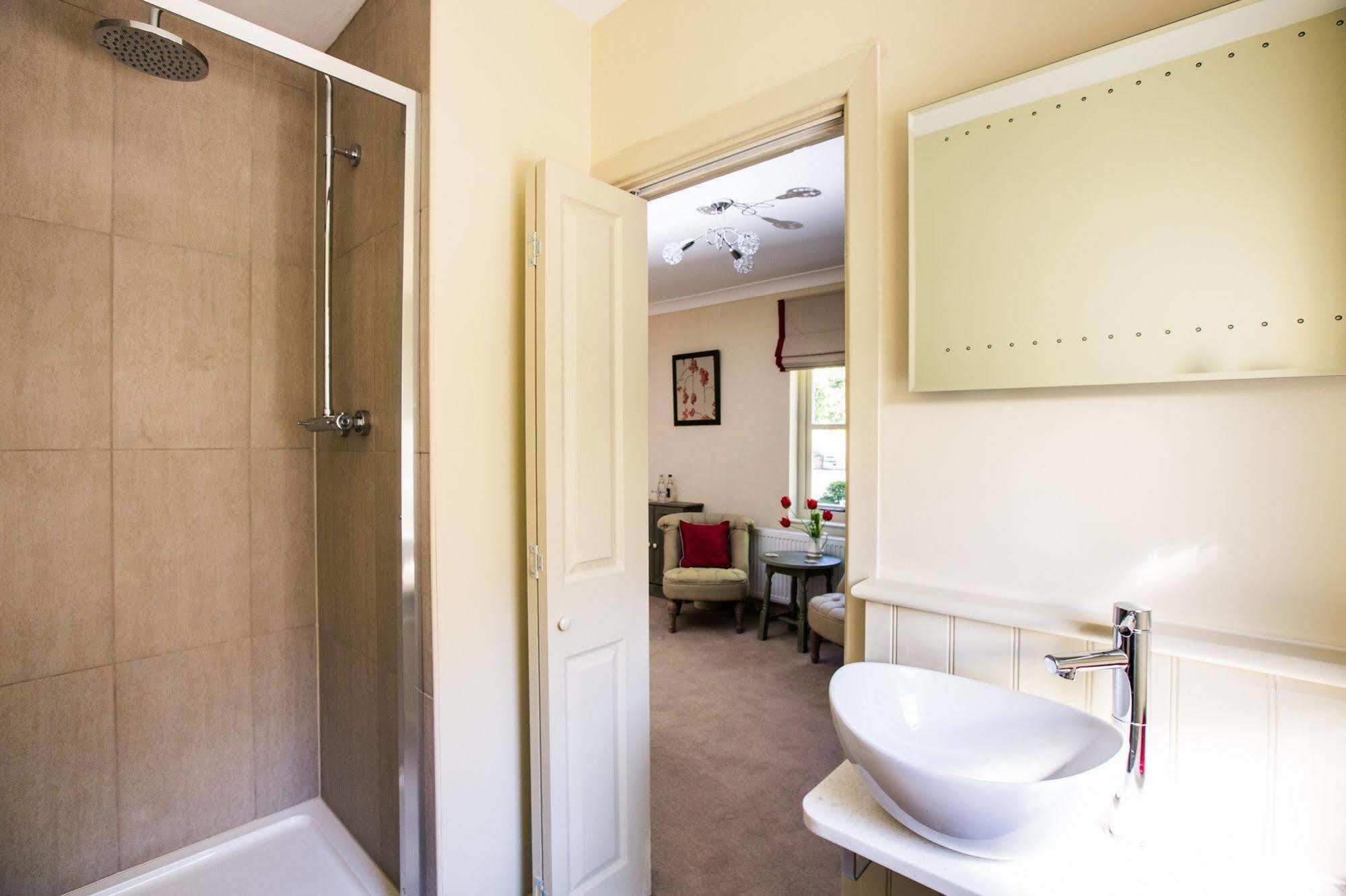 تينبي The Broadmead Boutique B&B المظهر الخارجي الصورة